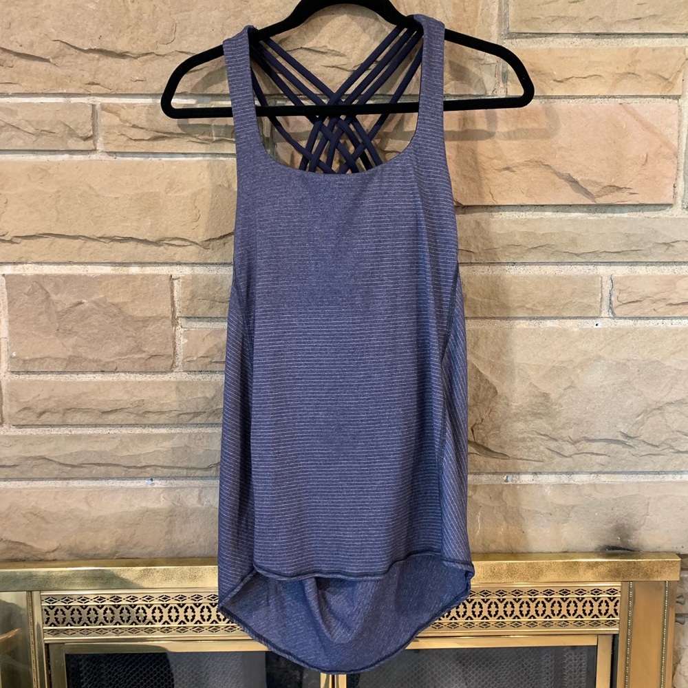 NWOT Lululemon tank with strappy bra